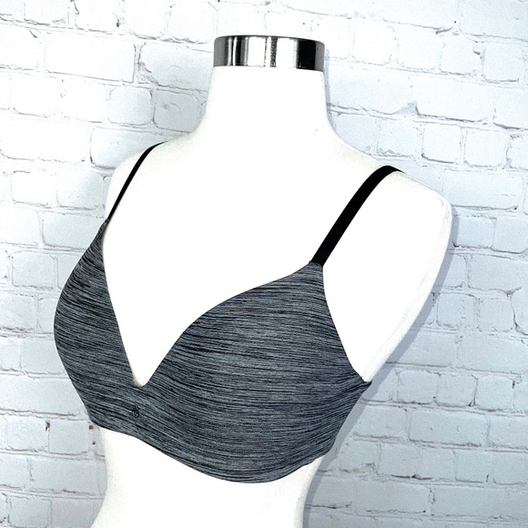 Victoria's Secret Other - Like New |•VICTORIA'S SECRET•| No Wire Convertible Bra